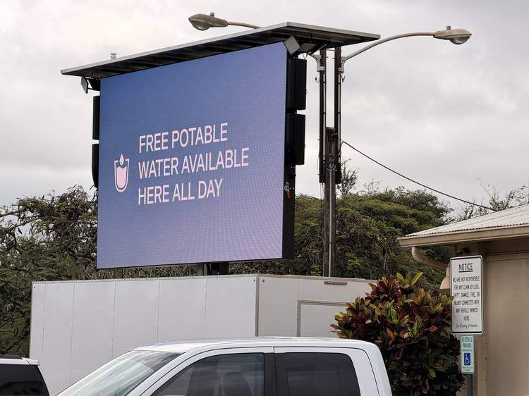 TV1 LED trailer displaying a free potable water public information message
